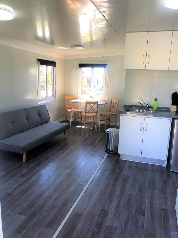 Queen Street Holiday Park Richmond Bagian luar foto
