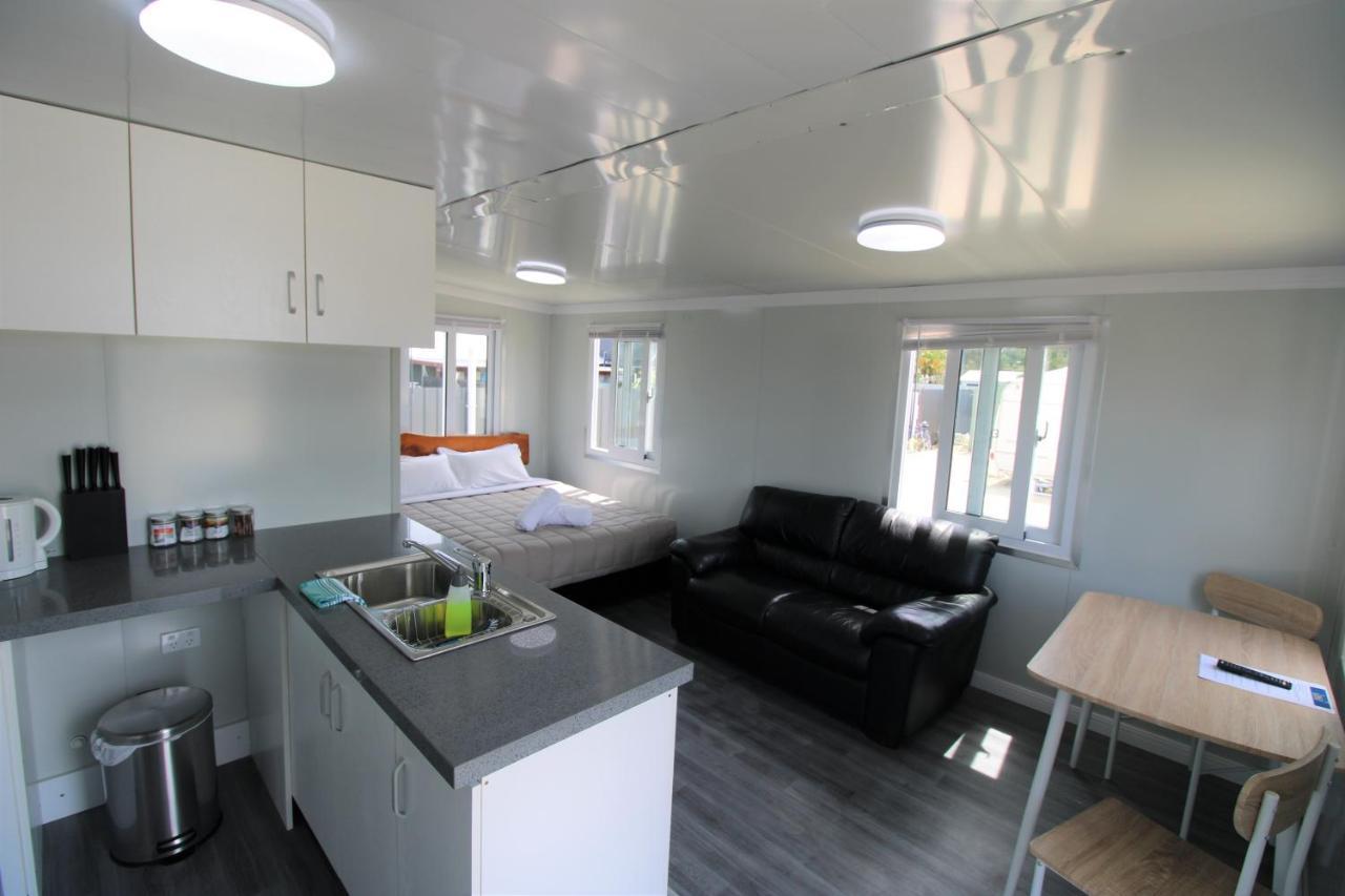 Queen Street Holiday Park Richmond Bagian luar foto